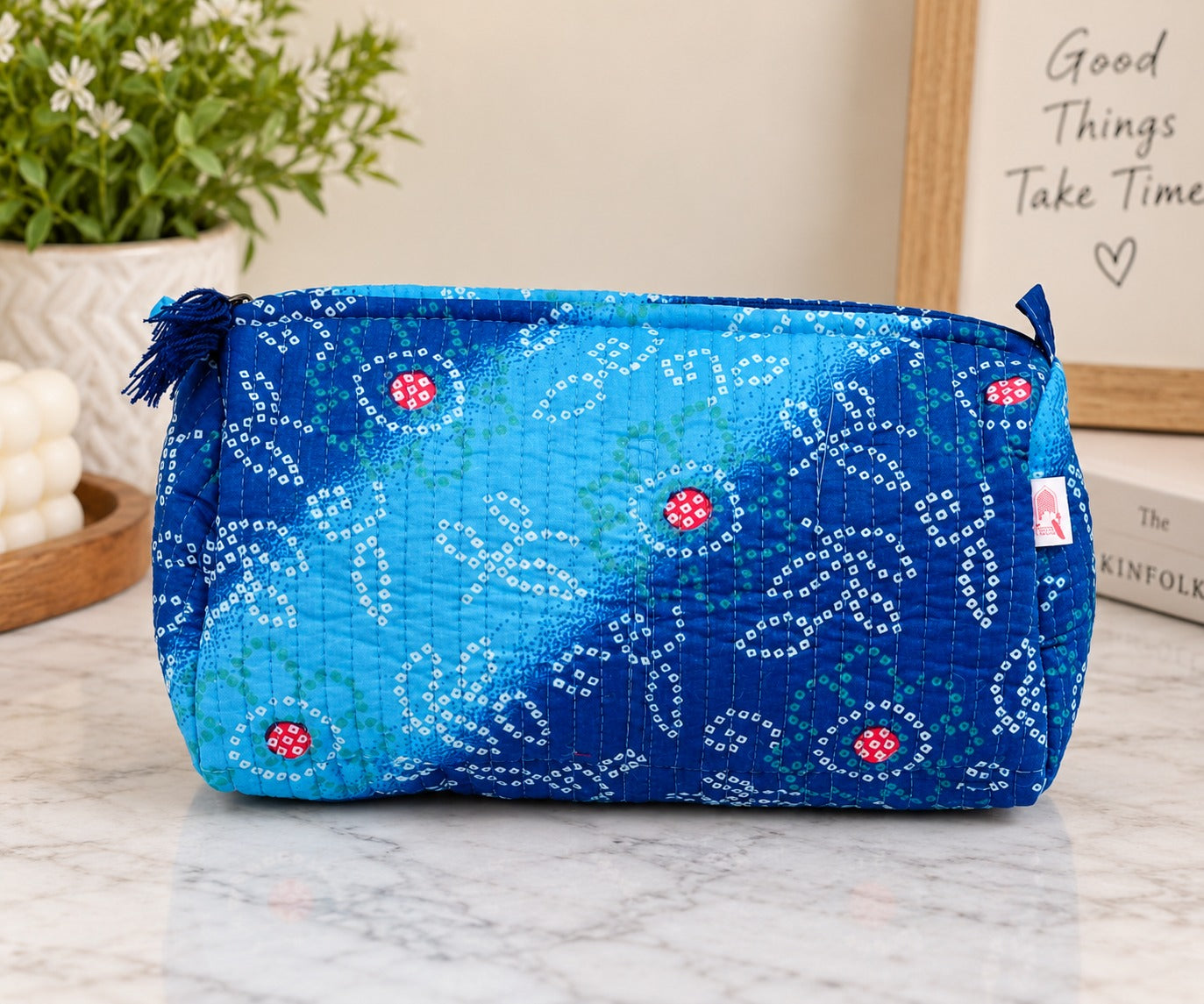 Set of 3 cosmetic bag/pouches with waterproof lining