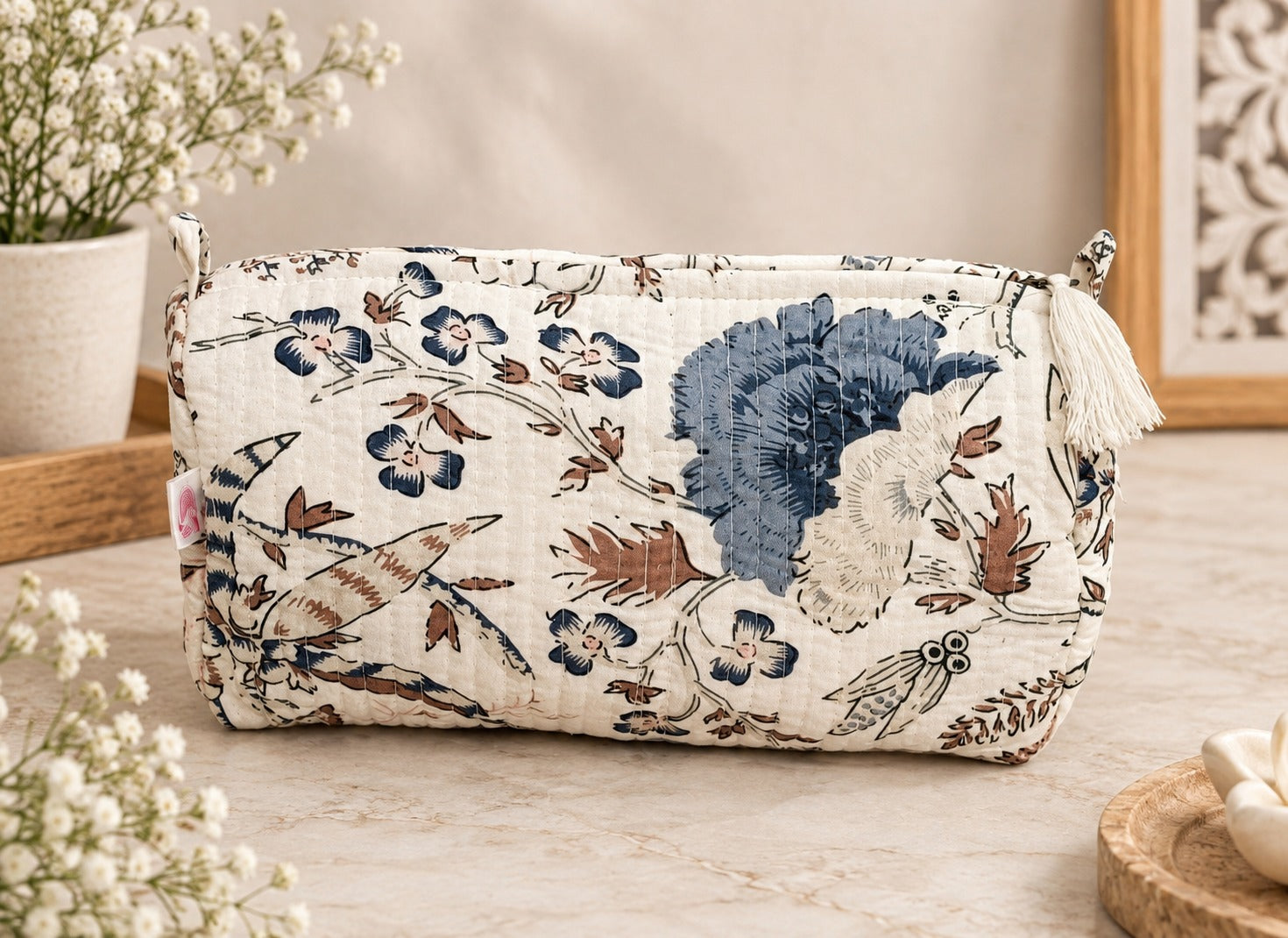 Set of 3 cosmetic bag/pouches with waterproof lining