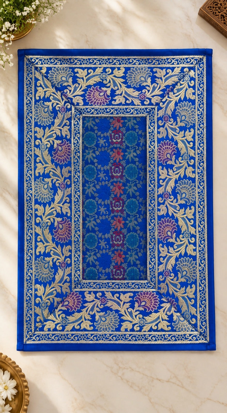 Banarasi Table Set with 1 Runner, 6 mats and 6 coasters