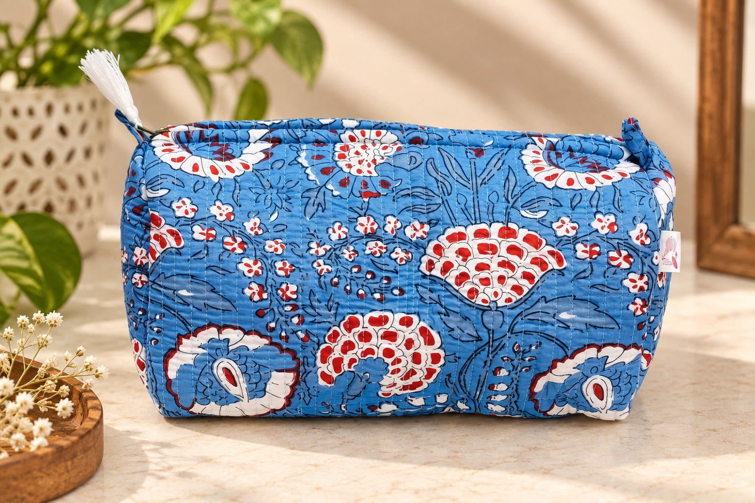 Set of 3 cosmetic bag/pouches with waterproof lining