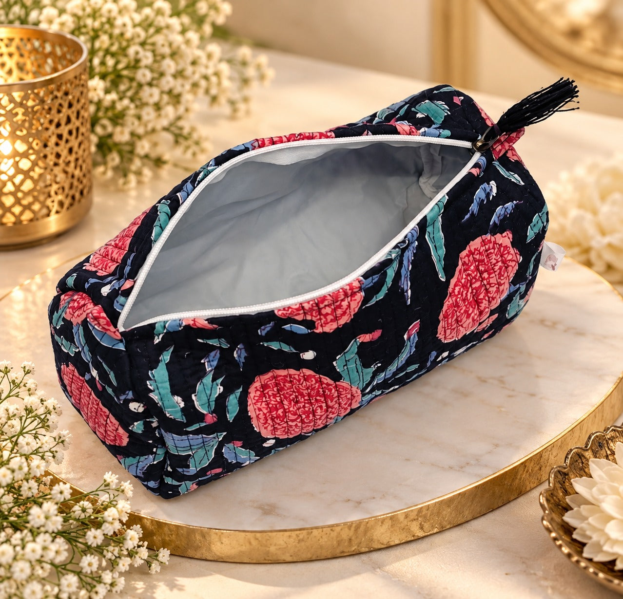 Set of 3 cosmetic bag/pouches with waterproof lining