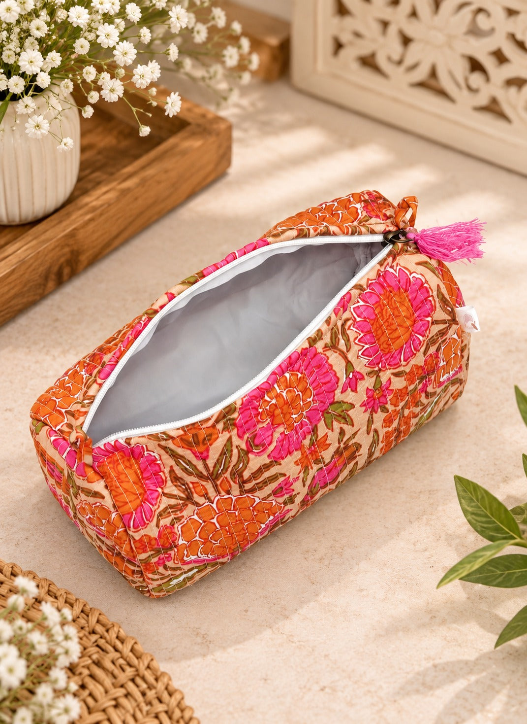 Set of 3 cosmetic bag/pouches with waterproof lining