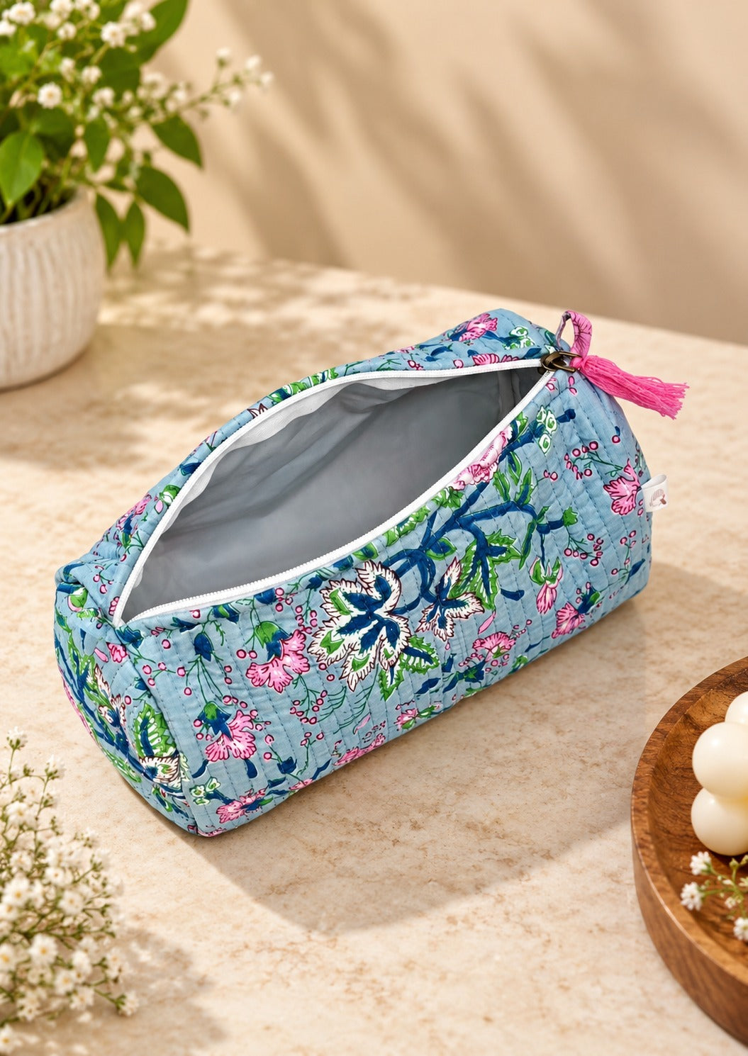 Set of 3 cosmetic bag/pouches with waterproof lining