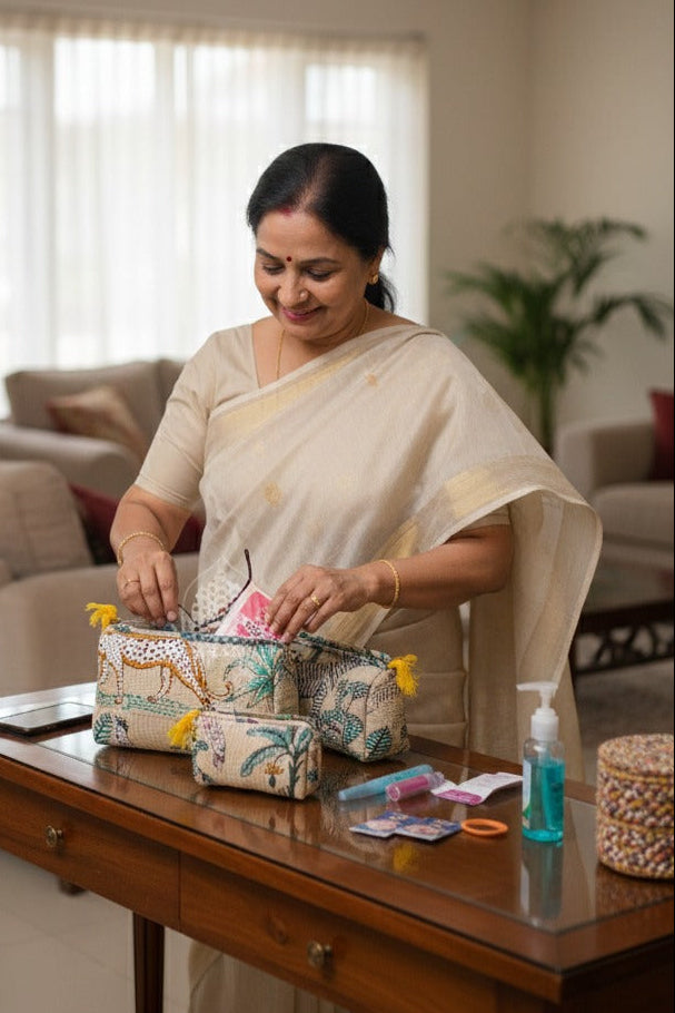 Set of 3 cosmetic bag/pouches with waterproof lining