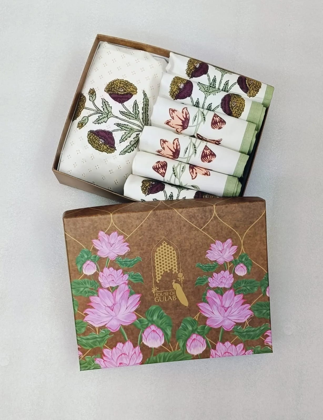 Cotton Handblock Printed Canvas Cotton Table Runner & Set Of 6 Mats with Gift Box