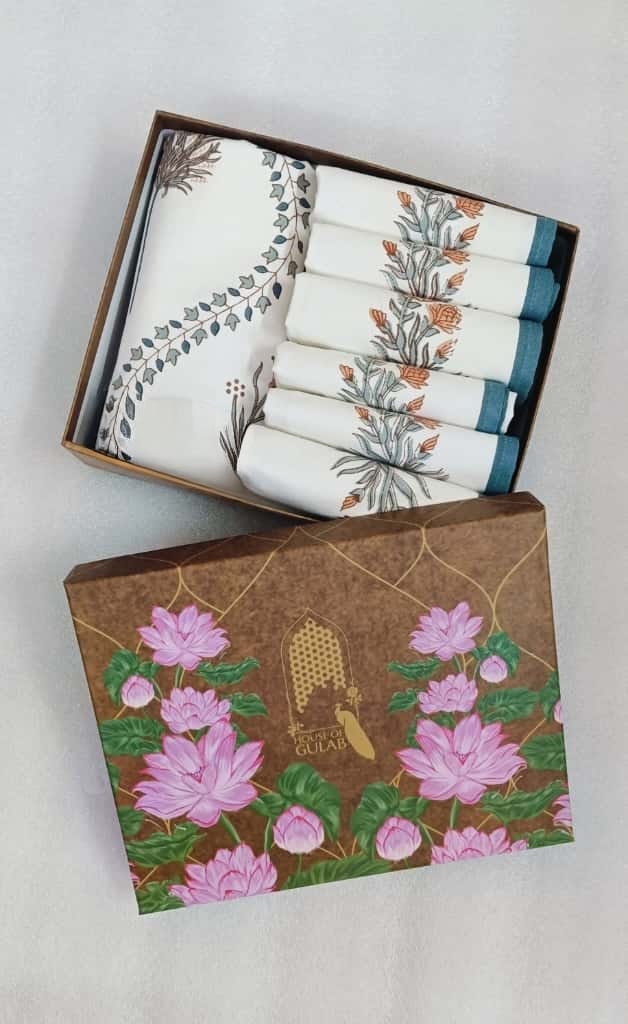 Cotton Handblock Printed Canvas Cotton Table Runner & Set Of 6 Mats with Gift Box