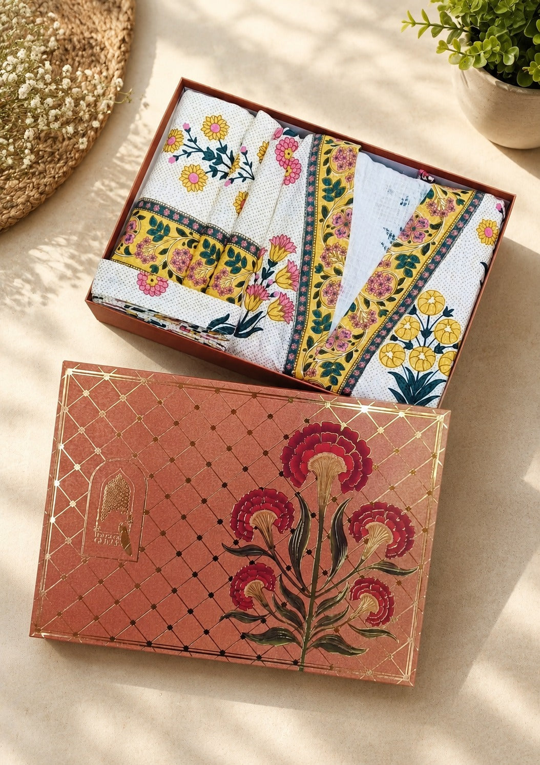 Gift Box – 1 Unisex Bathrobe, 1 Bath Towel, 2 hand Towels