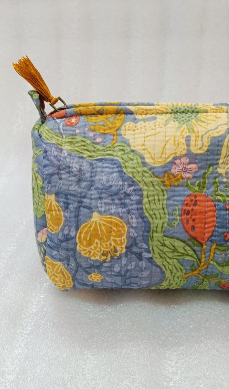 Set of 3 cosmetic bag/pouches with waterproof lining