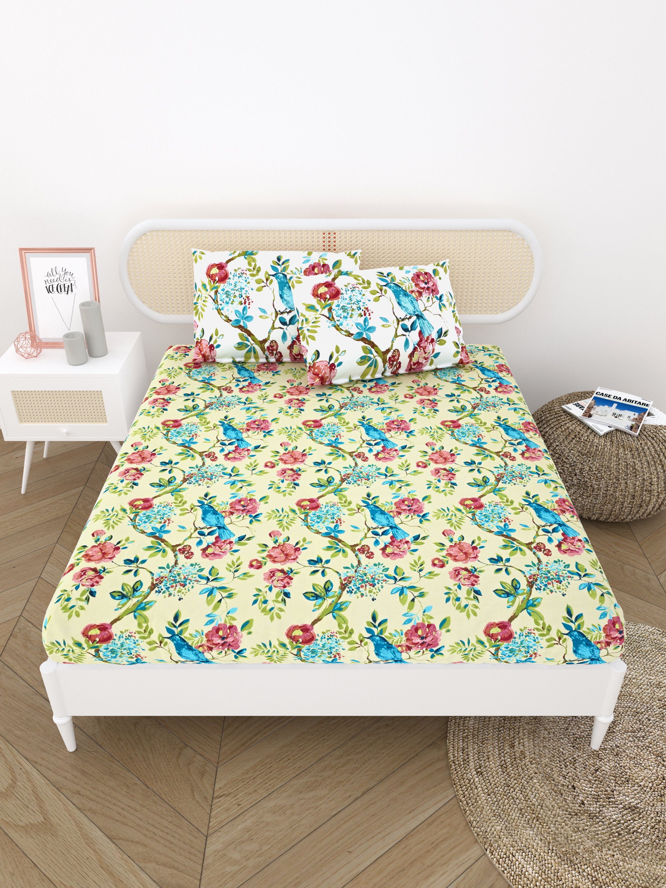 Double King Bedsheet with 2 Pillow Covers