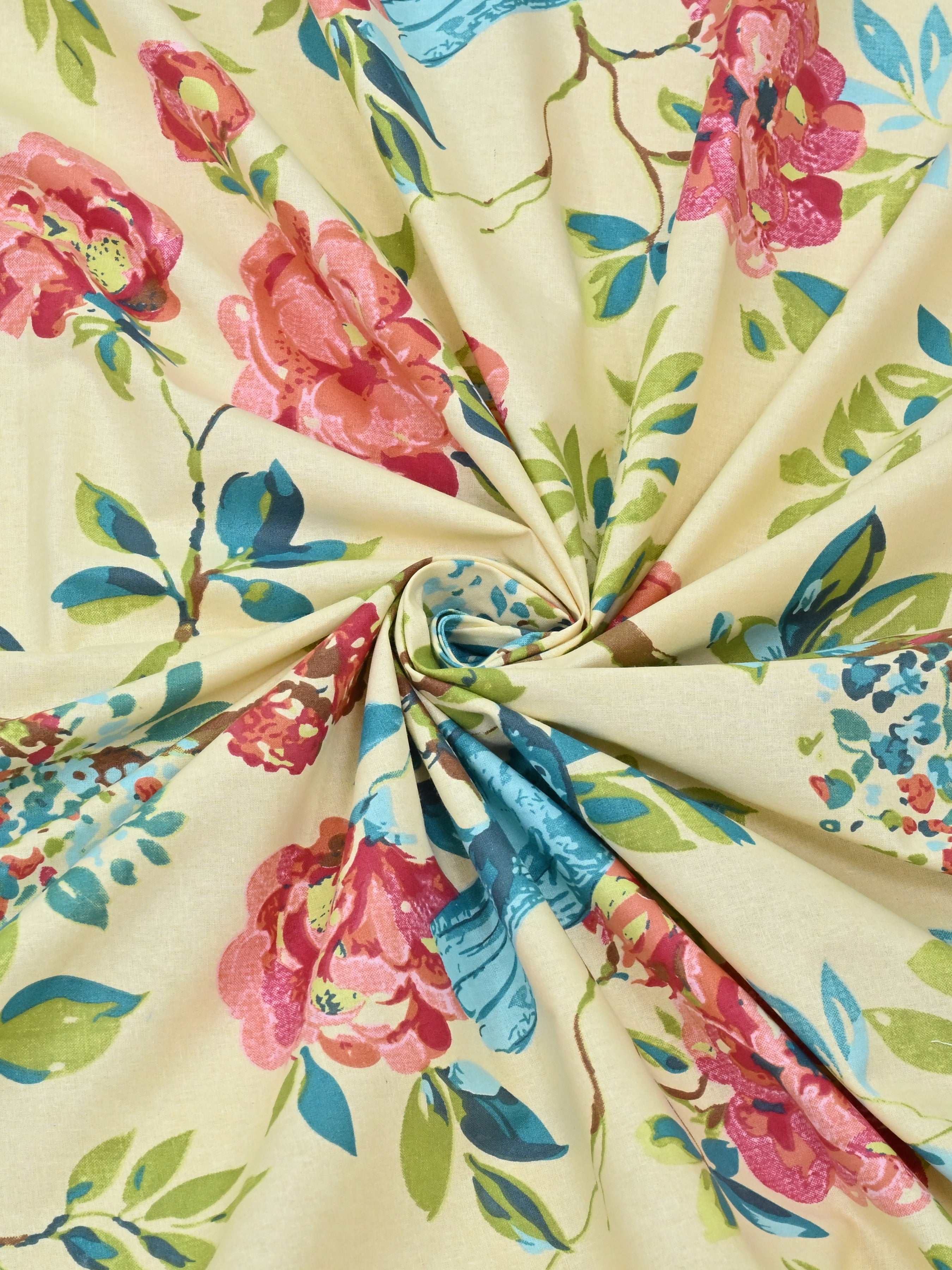 Double King Bedsheet with 2 Pillow Covers