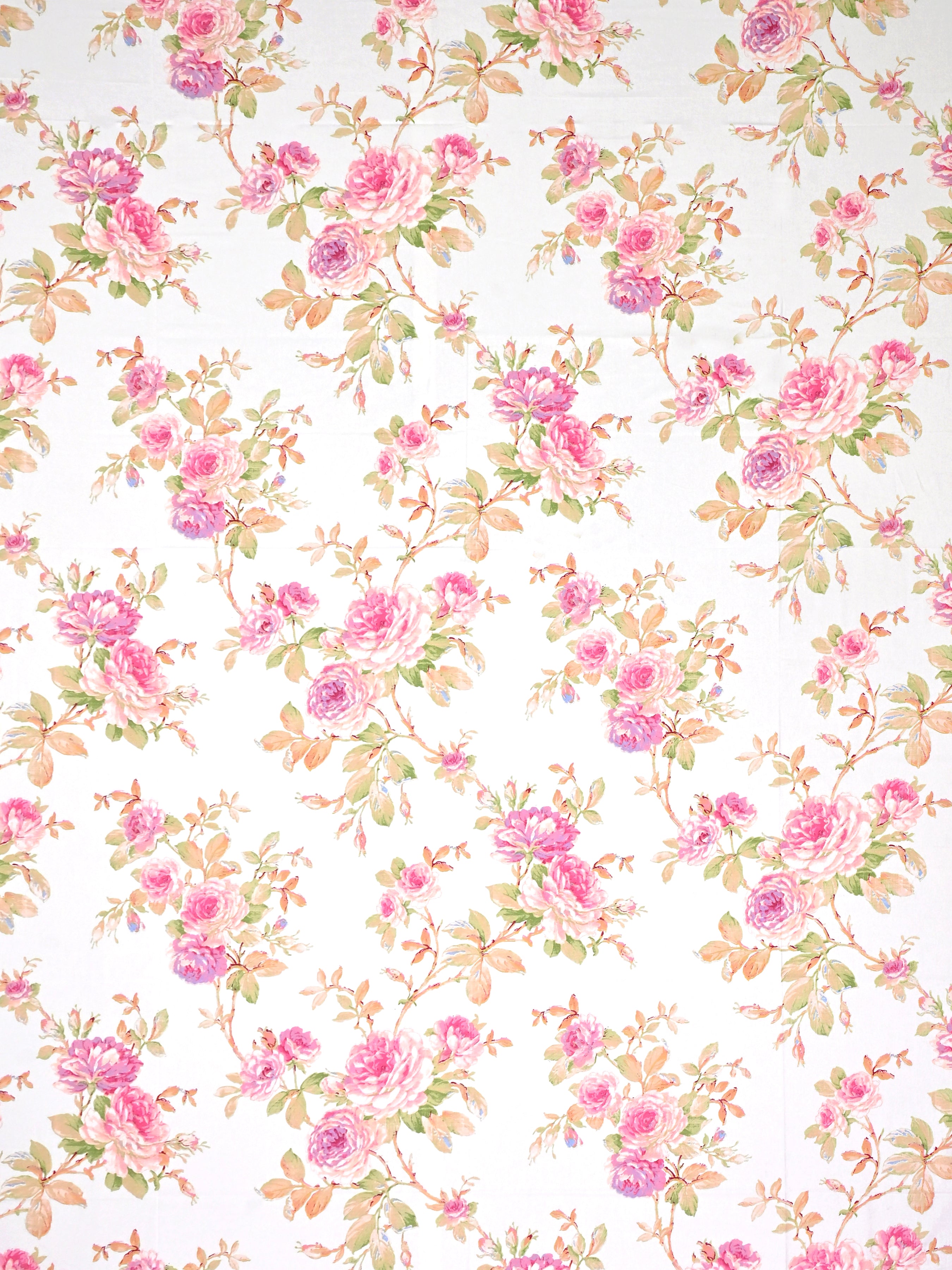Double King Bedsheet with 2 Pillow Covers
