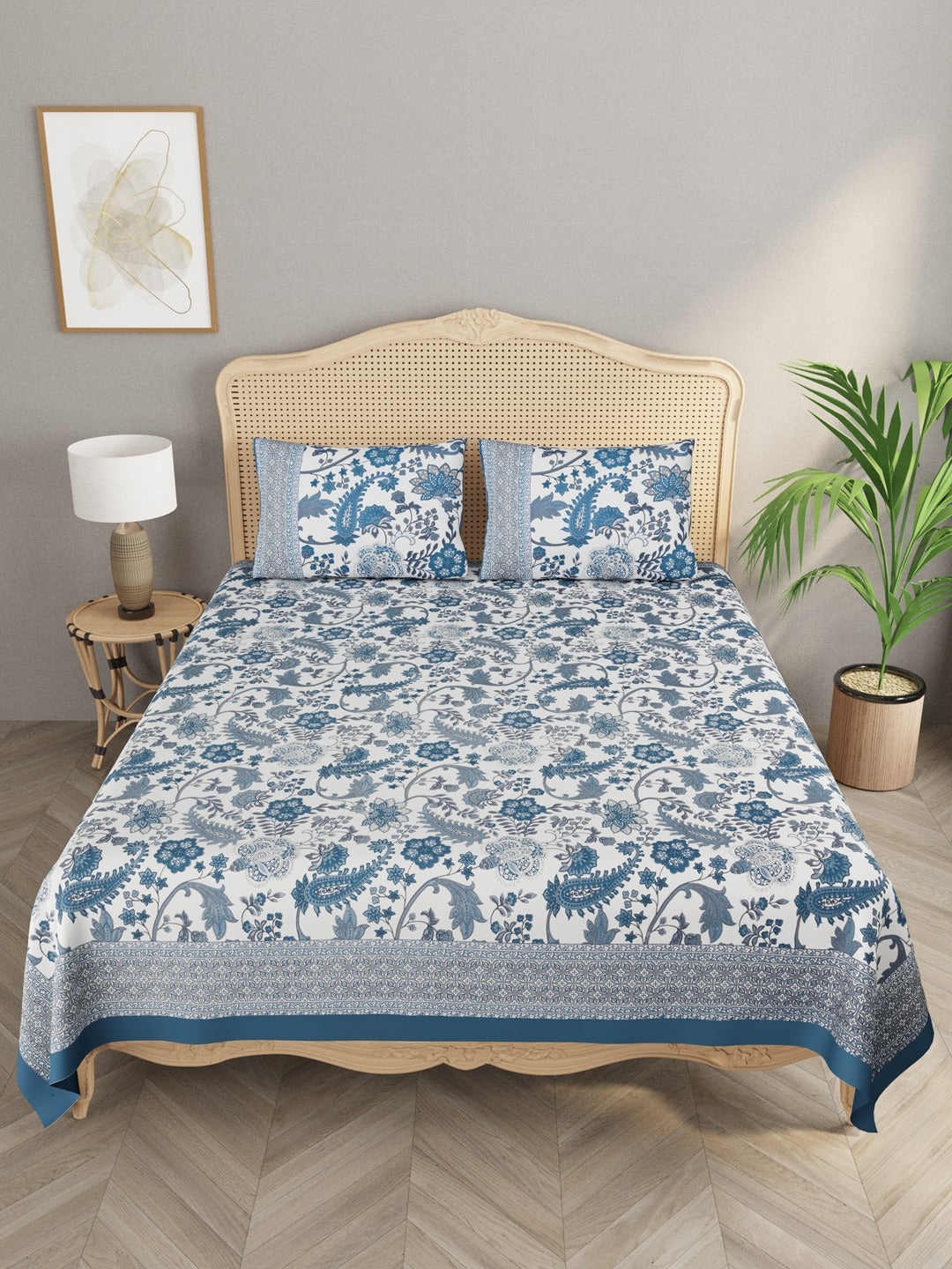 Floral printed Super King Bedsheet with 2 Pillow Covers