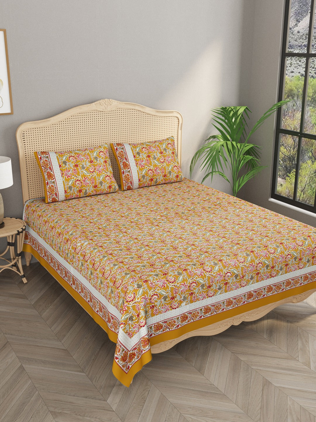 Double King Bedsheet with 2 Pillow Covers