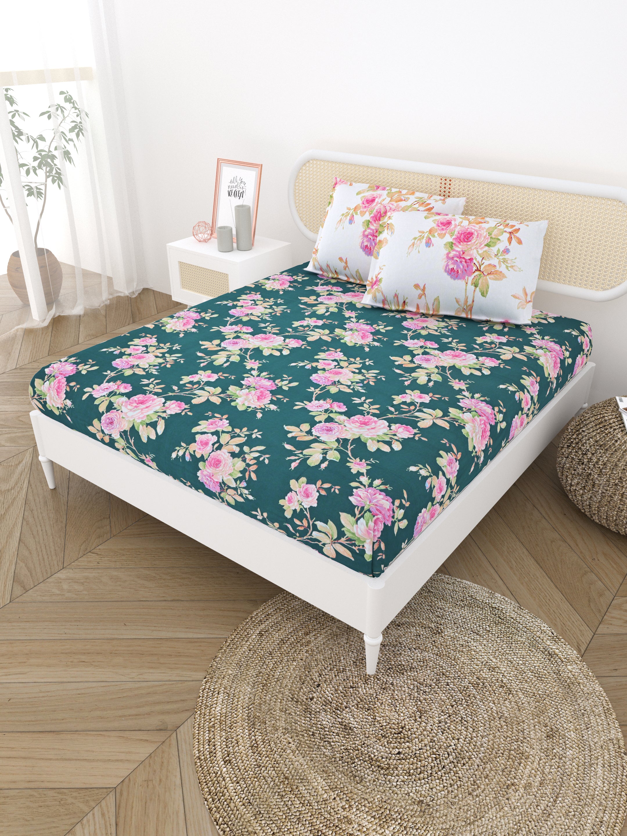 Double King Bedsheet with 2 Pillow Covers
