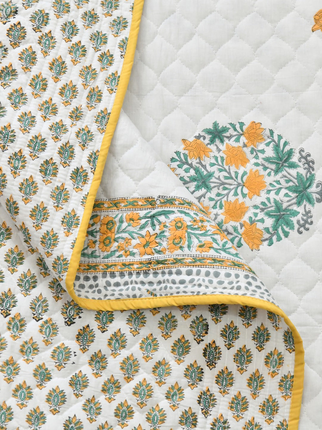 Handblock Printed Quilted Reversible Cotton Bedcover with 2 Pillow Covers