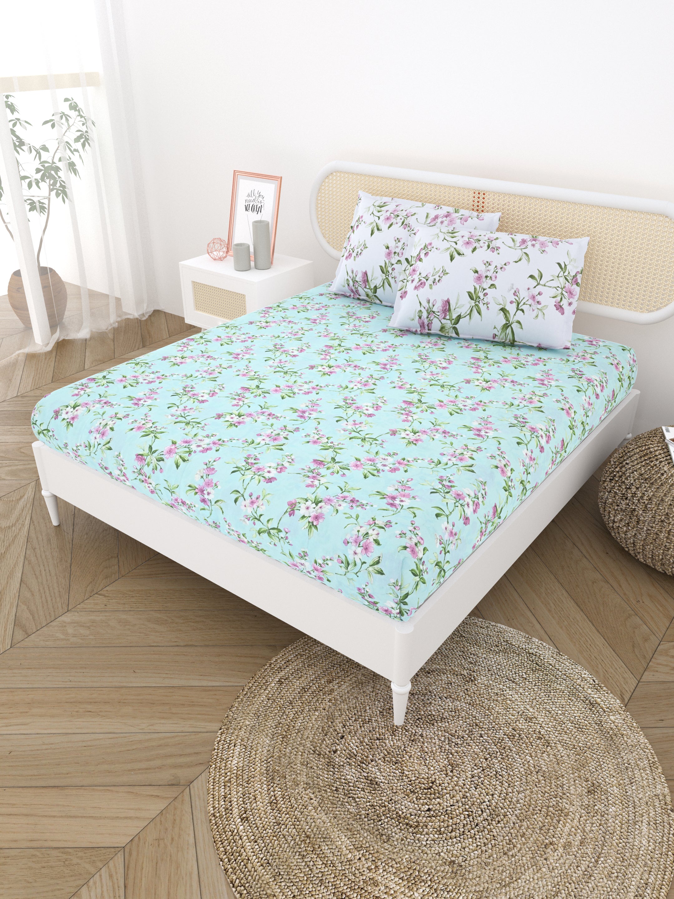 Double King Bedsheet with 2 Pillow Covers