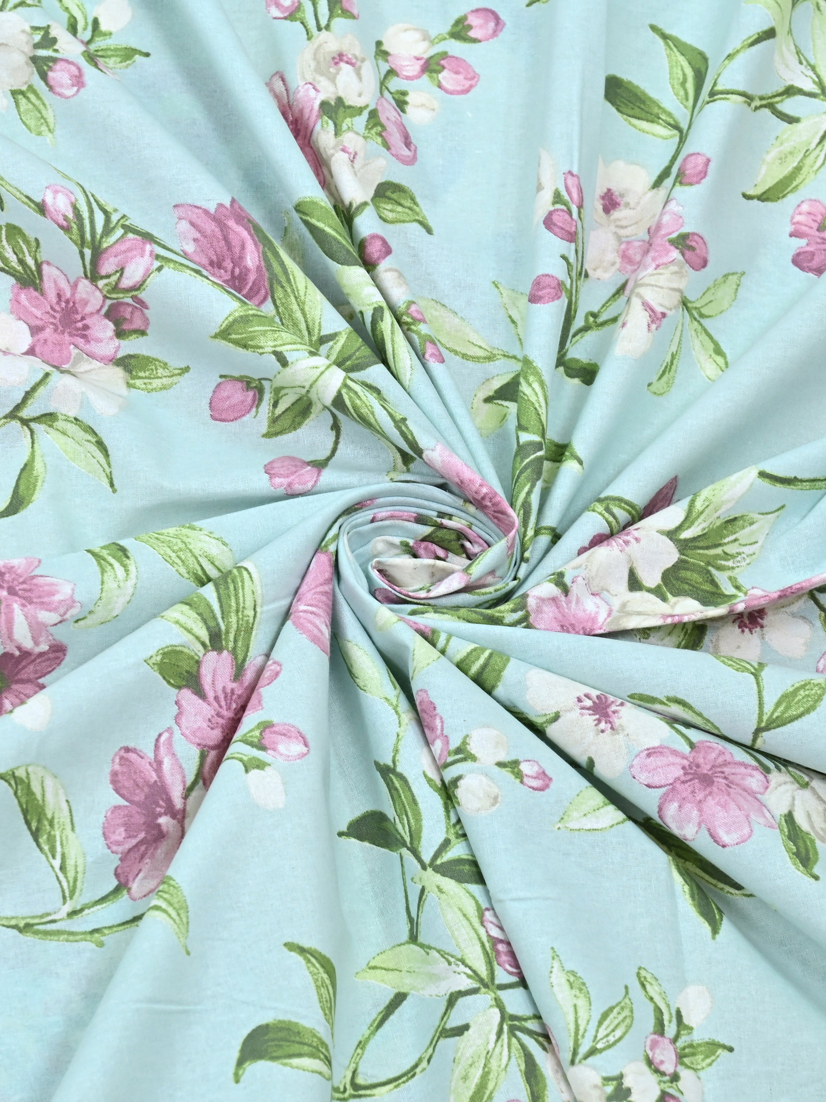 Double King Bedsheet with 2 Pillow Covers