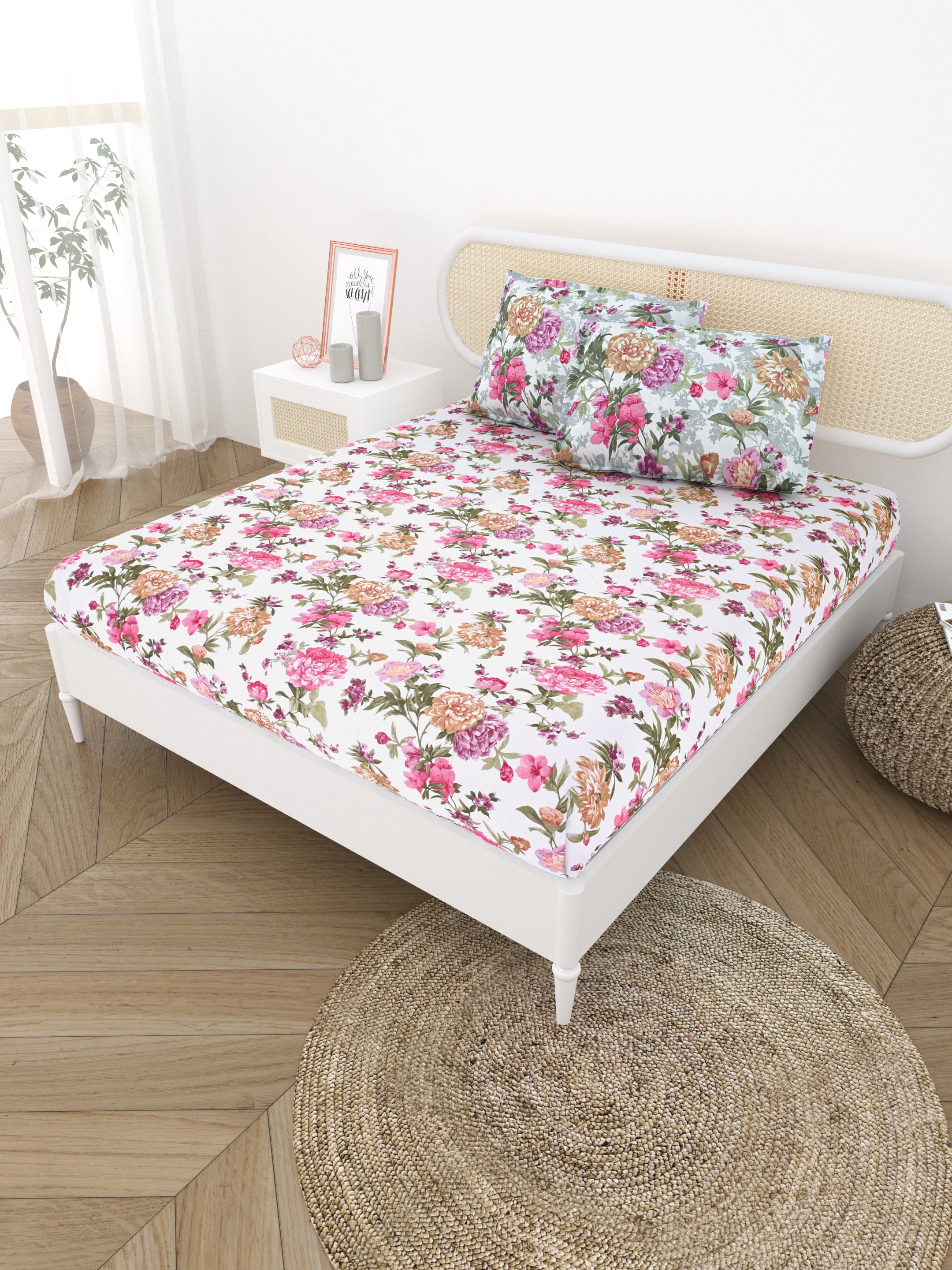 Double King Bedsheet with 2 Pillow Covers