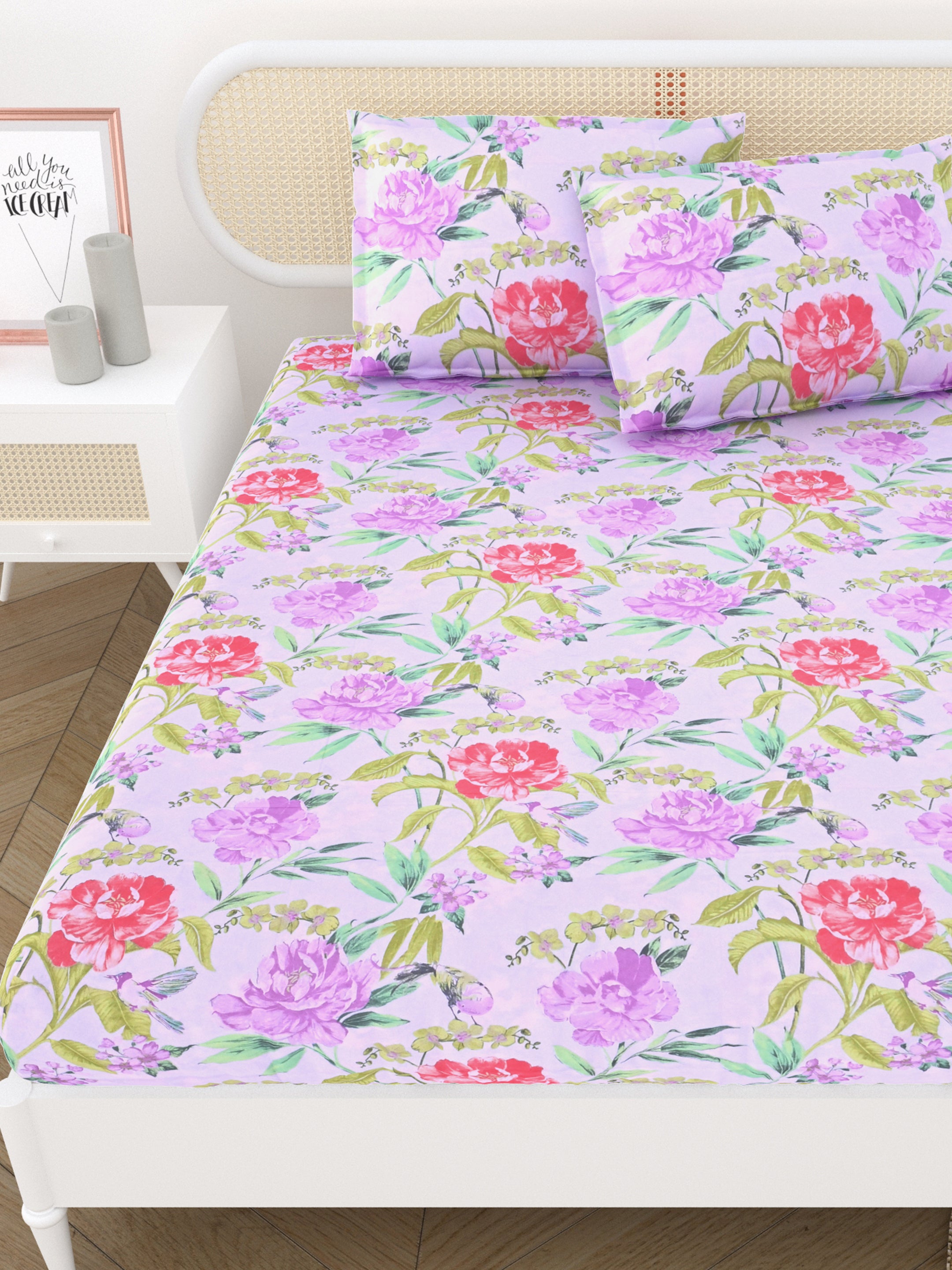 Double King Bedsheet with 2 Pillow Covers