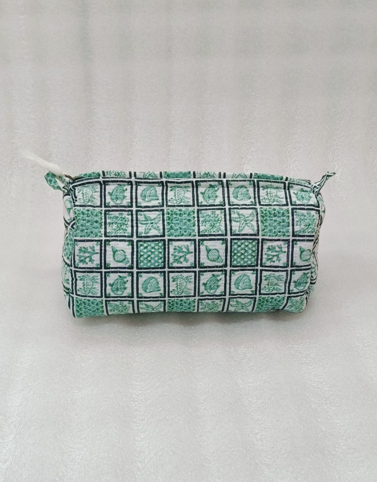 Set of 3 cosmetic bag/pouches with waterproof lining