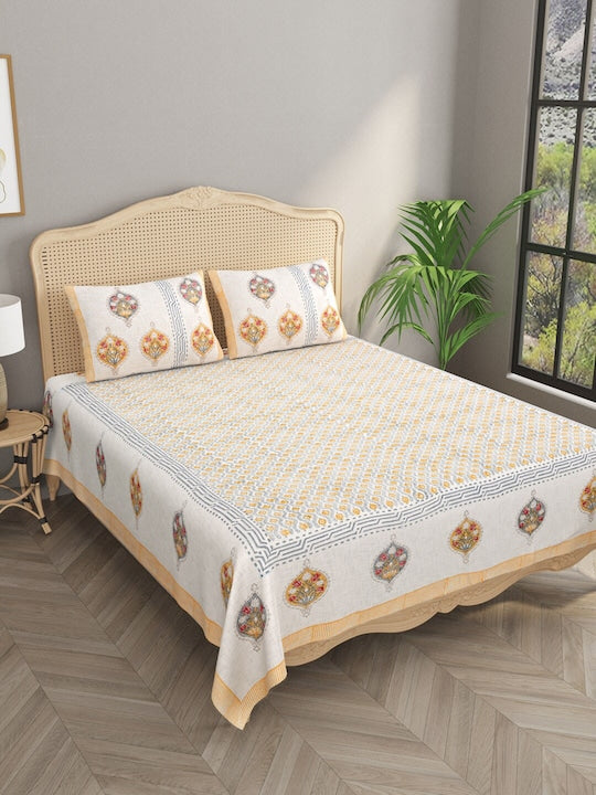 Cream-Coloured Ethnic Printed Cotton Double Bed Covers With Pillow Covers