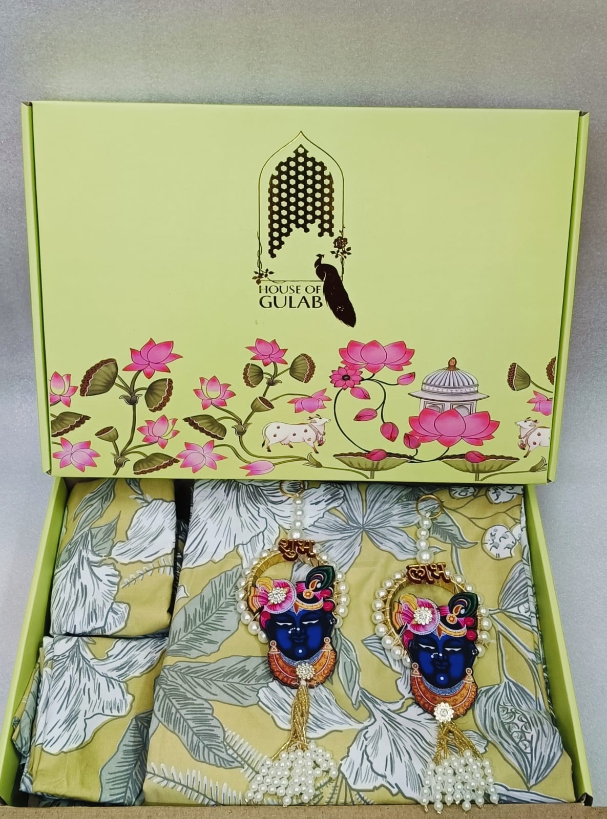 Diwali Value Gift Box | 1 Double Bedsheet & 2 Wall Hangings