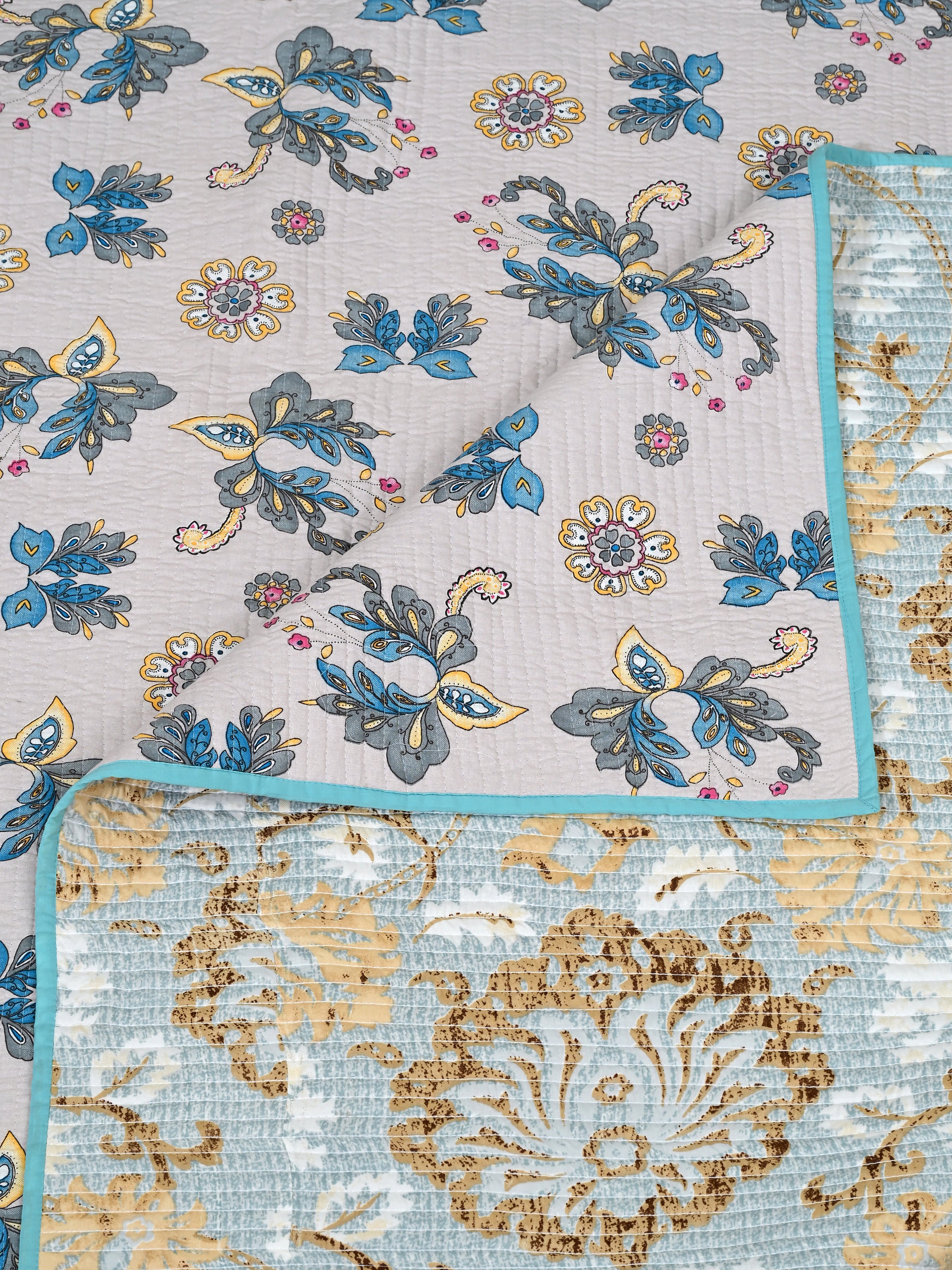 Quilted Floral Printed Reversible Bedcover with 2 Pillow Covers