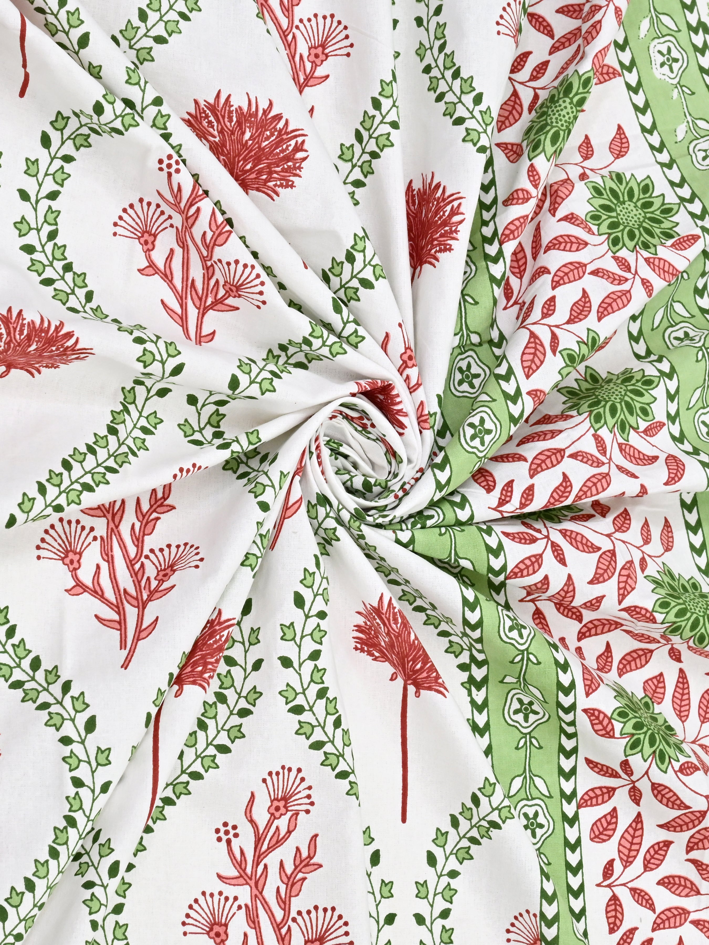 Floral Printed Bedding Set - 1 King Bedsheet, 1 Jaipuri Razai/Quilt, 2 Pillow Covers