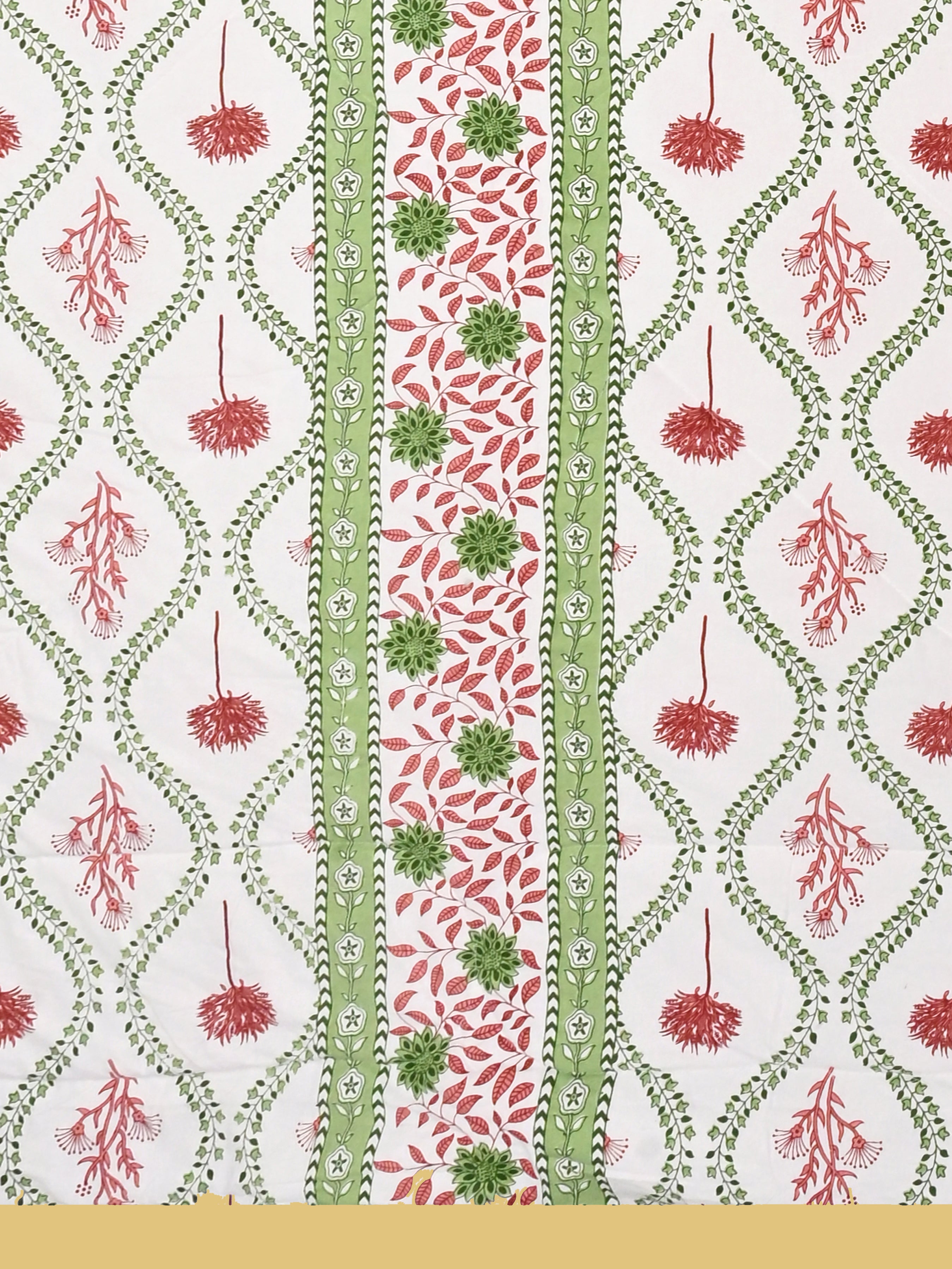 Floral Printed Bedding Set - 1 King Bedsheet, 1 Jaipuri Razai/Quilt, 2 Pillow Covers