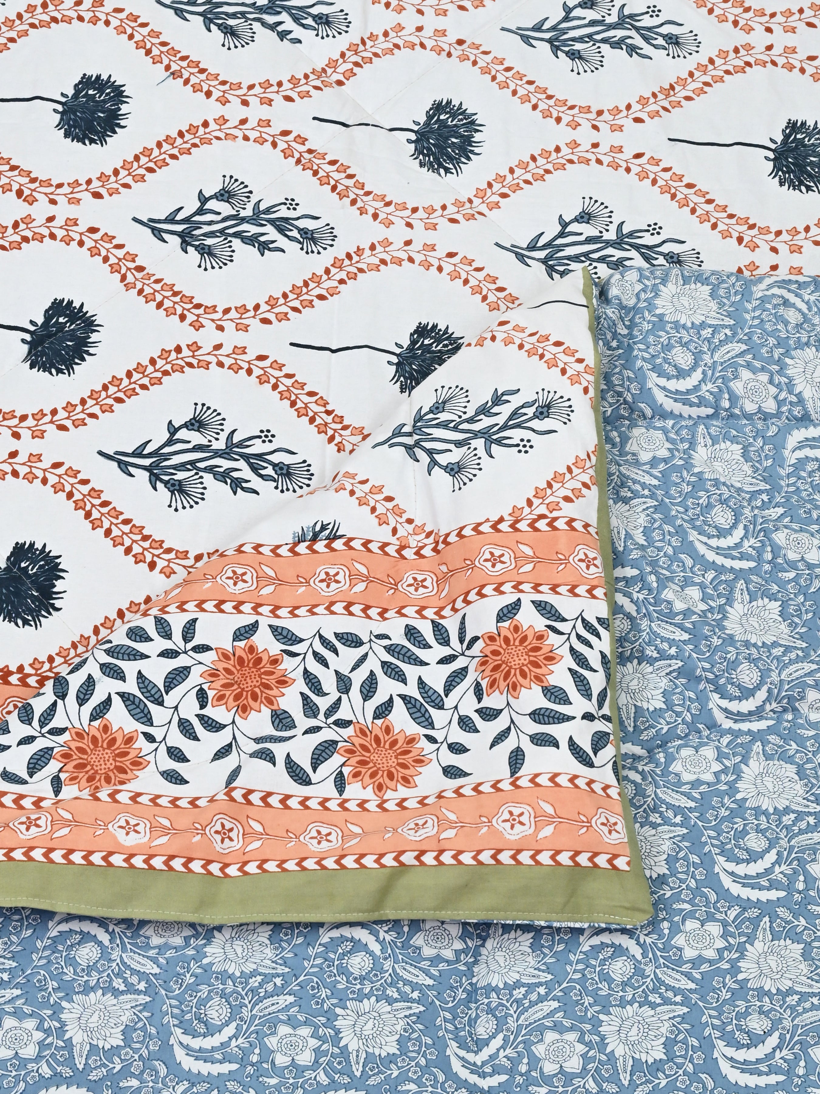 Floral Printed Bedding Set - 1 King Bedsheet, 1 Jaipuri Razai/Quilt, 2 Pillow Covers