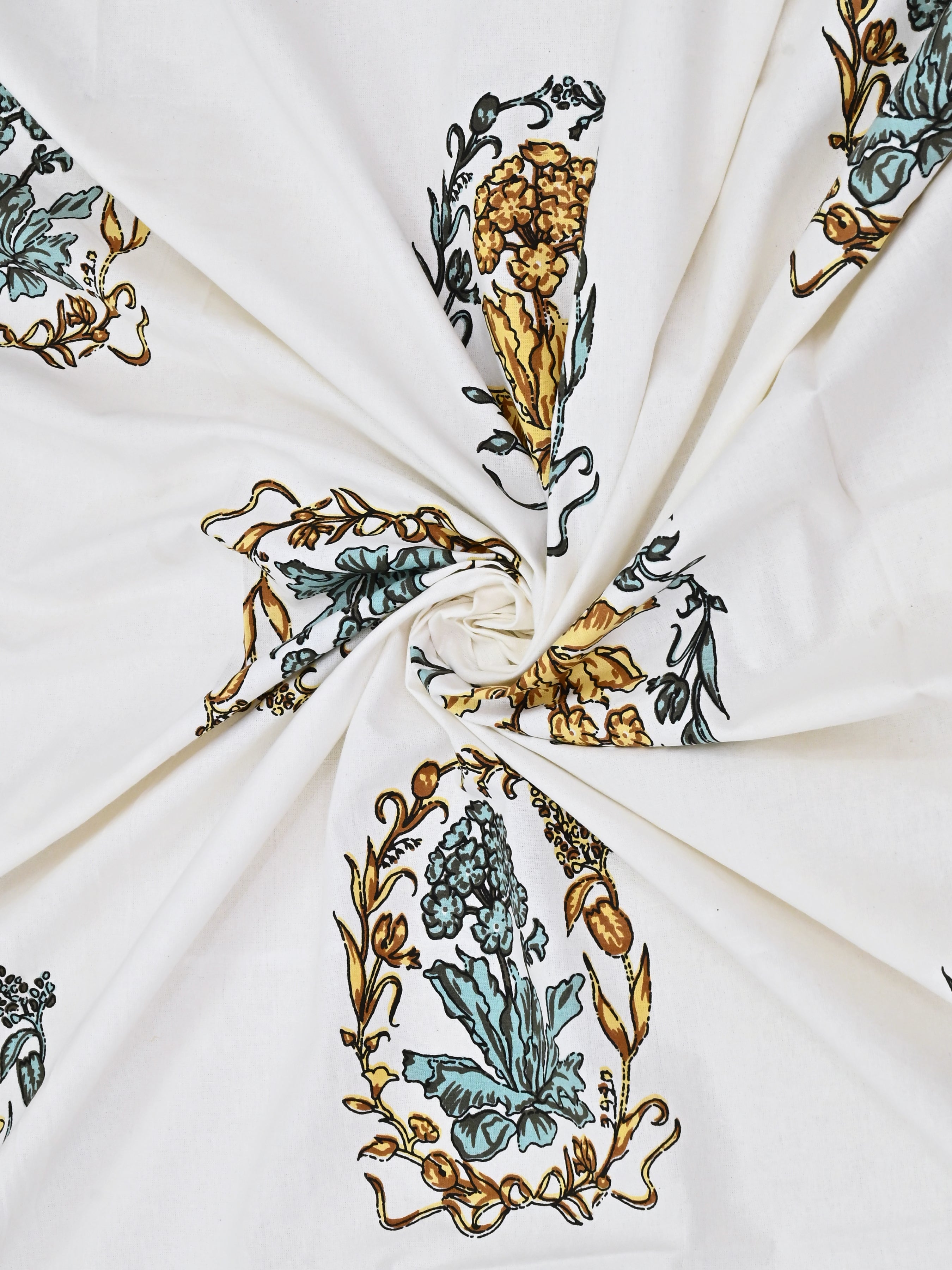 Floral Printed Bedding Set - 1 King Bedsheet, 1 Jaipuri Razai/Quilt, 2 Pillow Covers