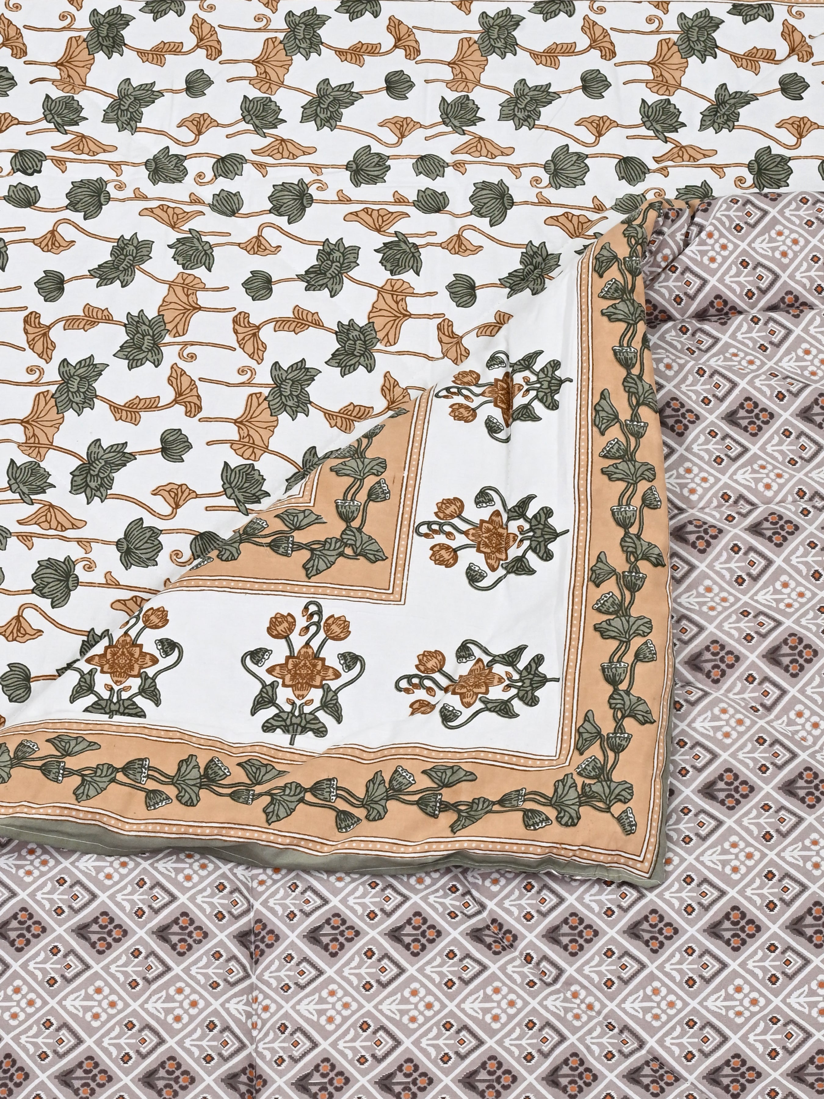 Floral Printed Bedding Set - 1 King Bedsheet, 1 Jaipuri Razai/Quilt, 2 Pillow Covers
