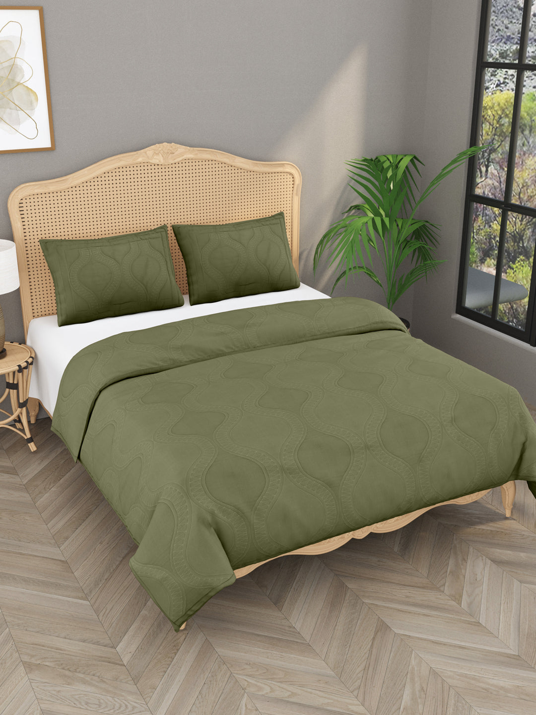 Cotton Quilted Reversible King Size Bedcover with 2 Pillow Covers