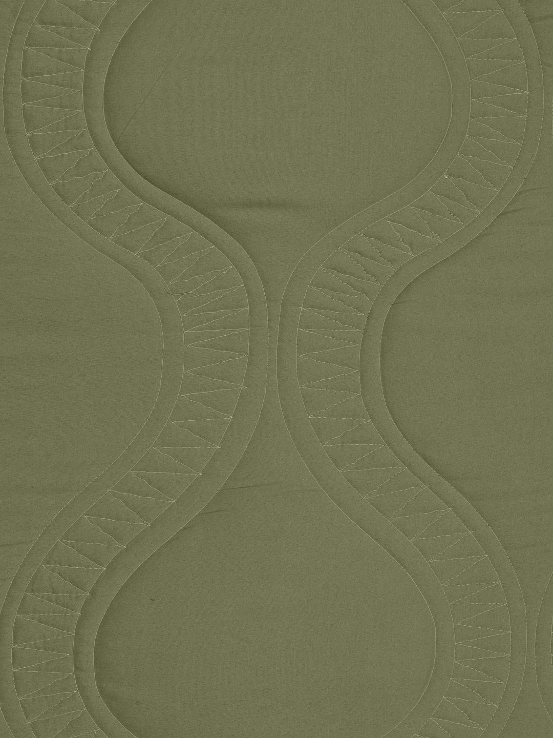 Cotton Quilted Reversible King Size Bedcover with 2 Pillow Covers