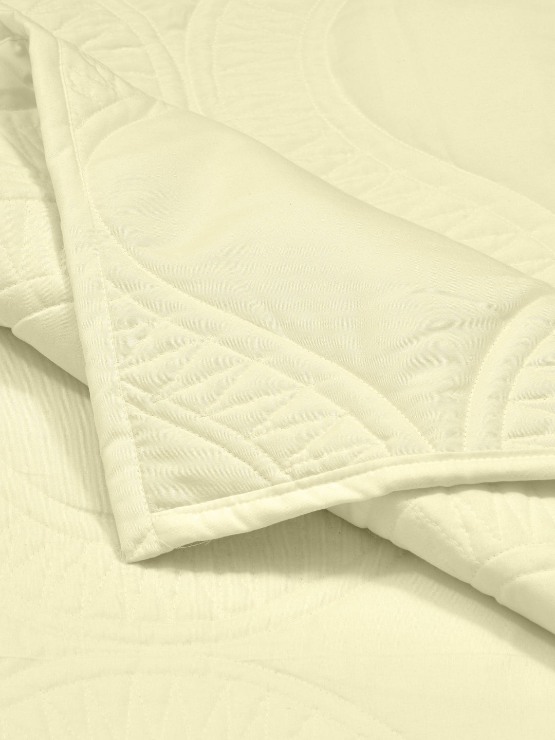 Cotton Quilted Reversible King Size Bedcover with 2 Pillow Covers