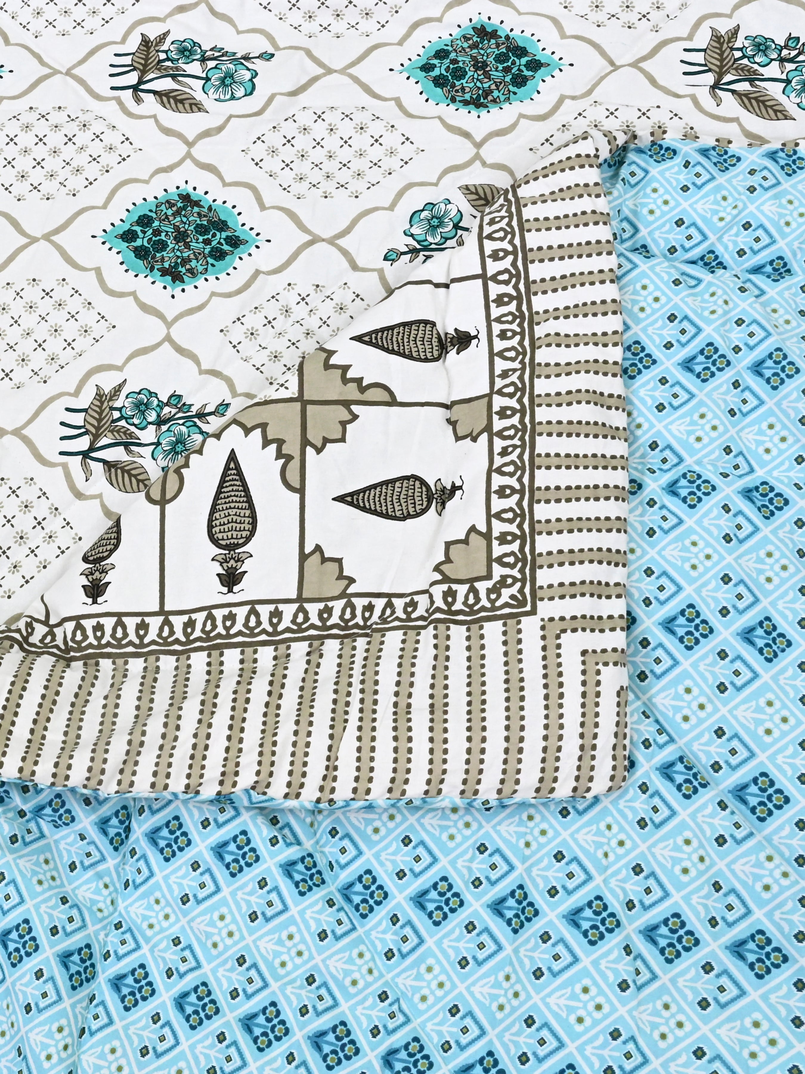 Floral Printed Bedding Set - 1 King Bedsheet, 1 Jaipuri Razai/Quilt, 2 Pillow Covers