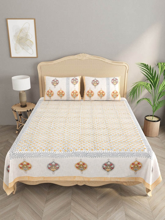 Cream-Coloured Ethnic Printed Cotton Double Bed Covers With Pillow Covers