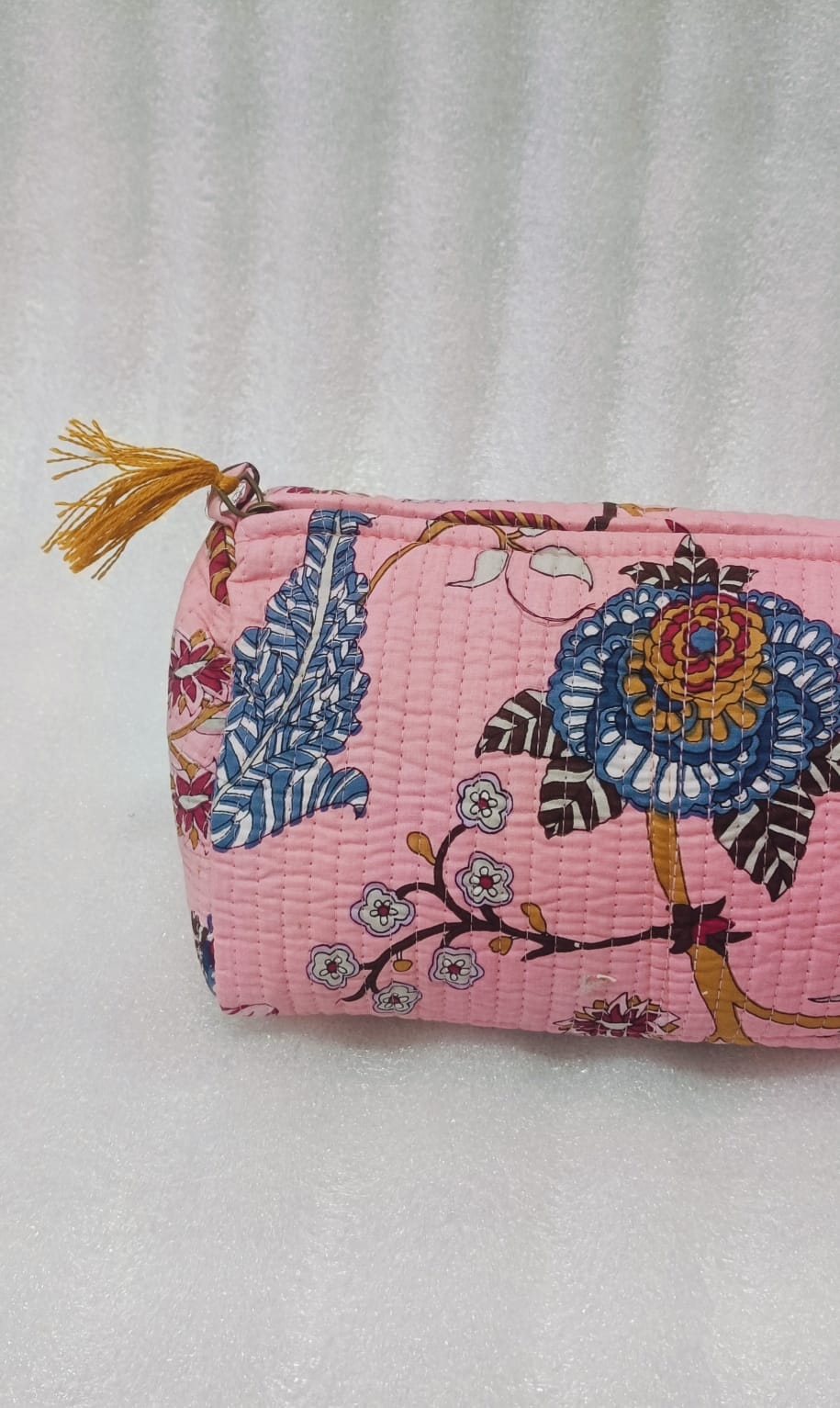 Set of 3 cosmetic bag/pouches with waterproof lining
