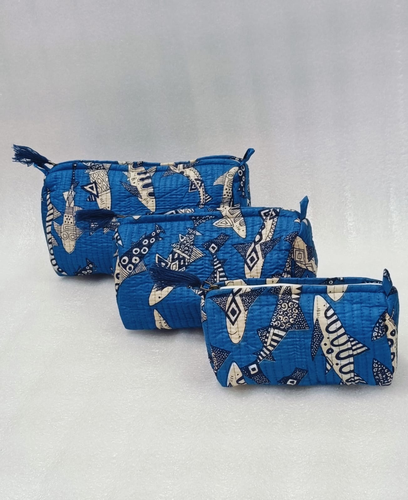 Set of 3 cosmetic bag/pouches with waterproof lining