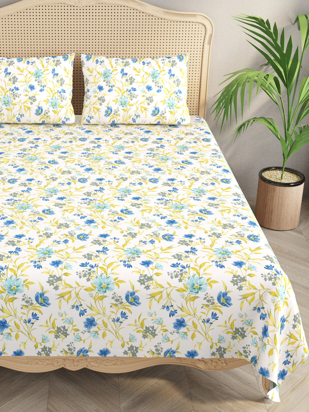 Floral Print Super King Cotton Bedsheet with 2 Pillow Covers