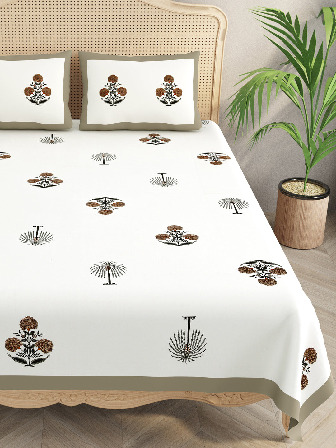 Double King Bedsheet with 2 Pillow Covers