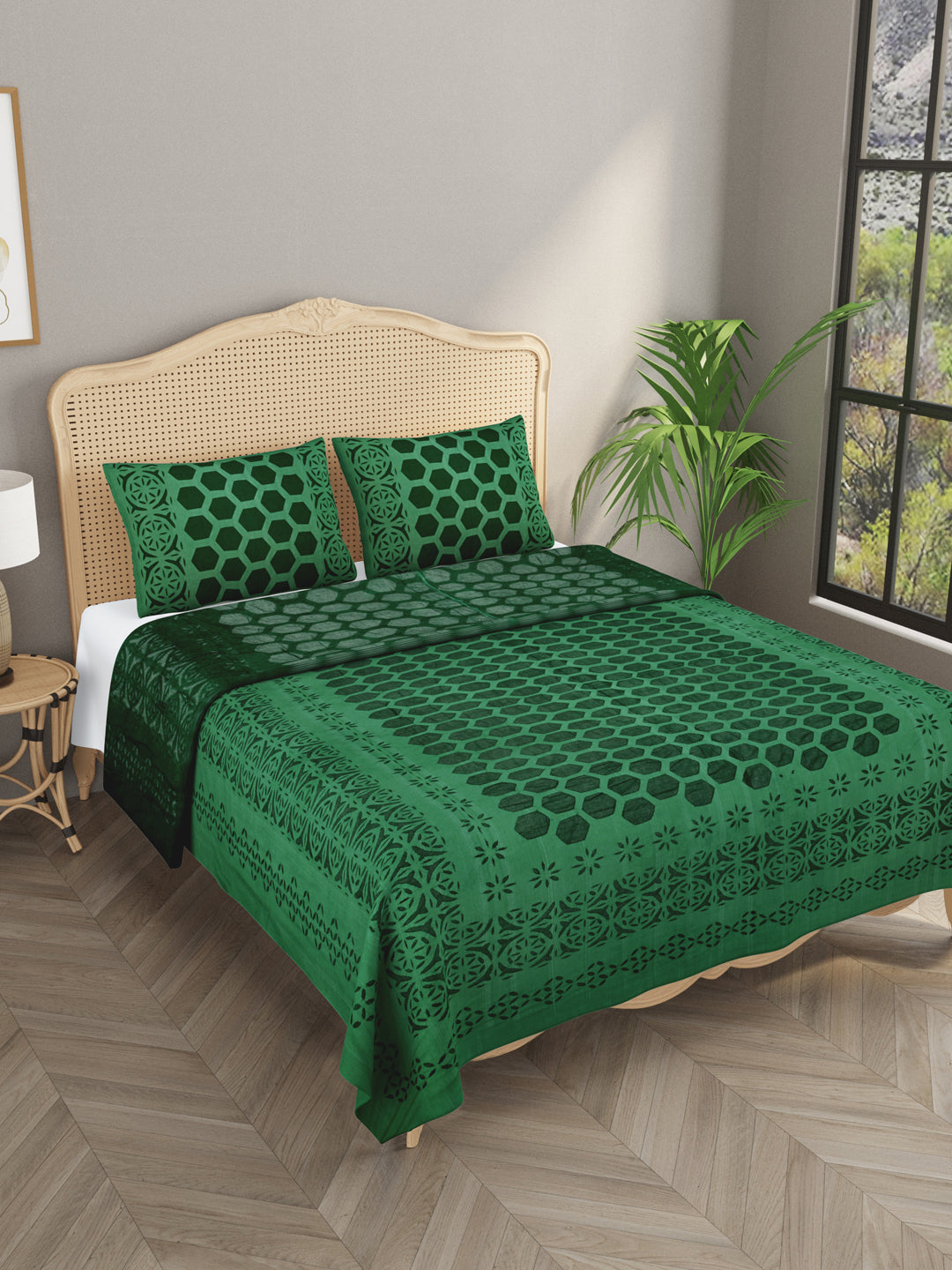 Applique cut work cotton  Bedcover with 2 Pillow Covers