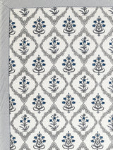 Double King Bedsheet with 2 Pillow Covers