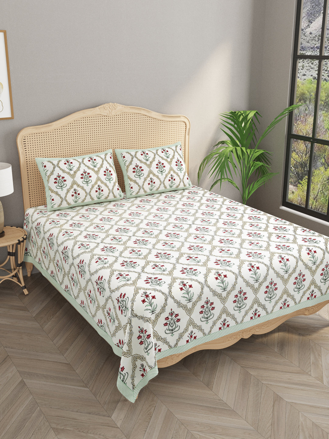 Double King Bedsheet with 2 Pillow Covers