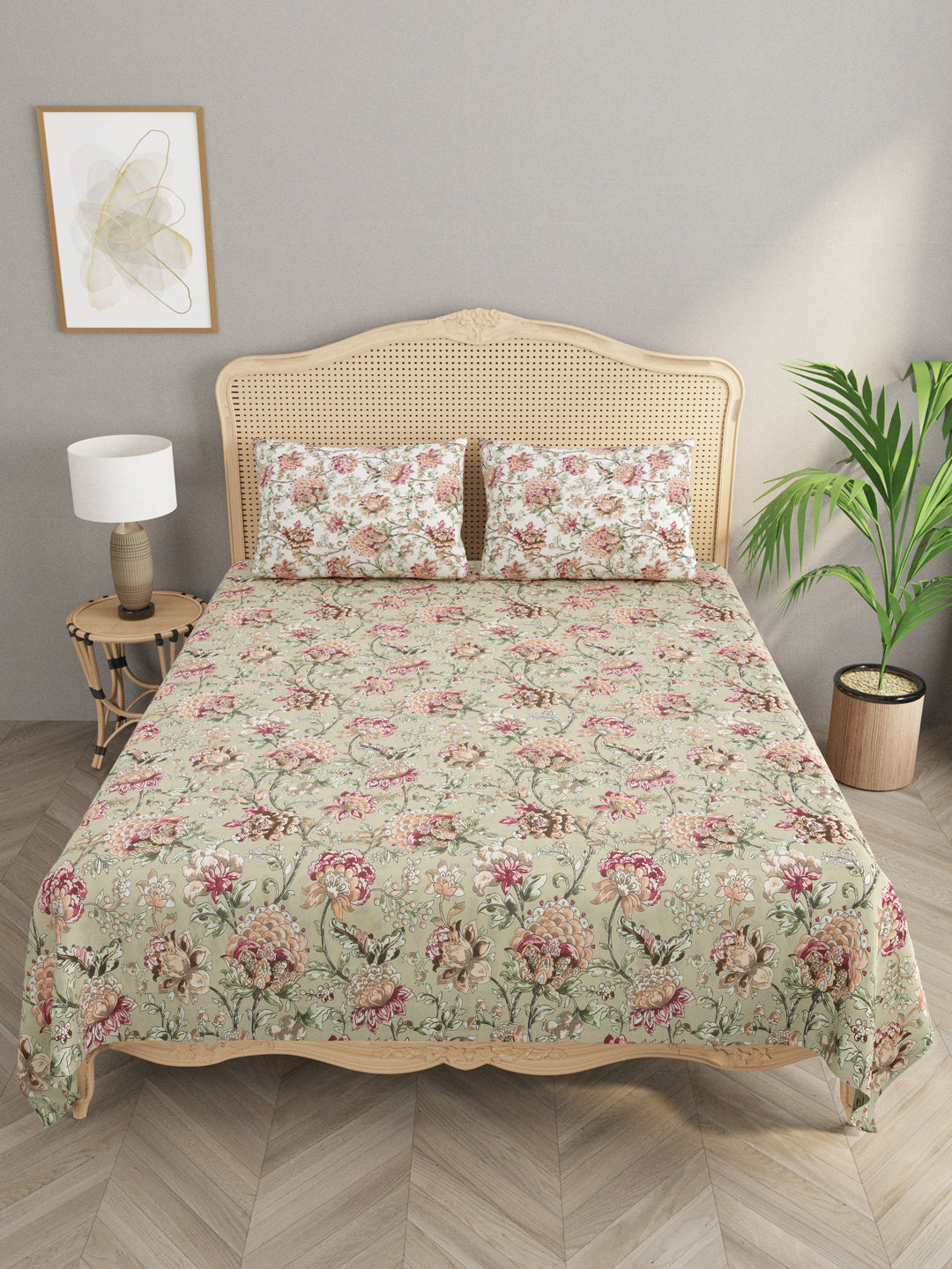 Floral Print Cotton Super King Bedsheet with 2 Reversible Pillow Covers