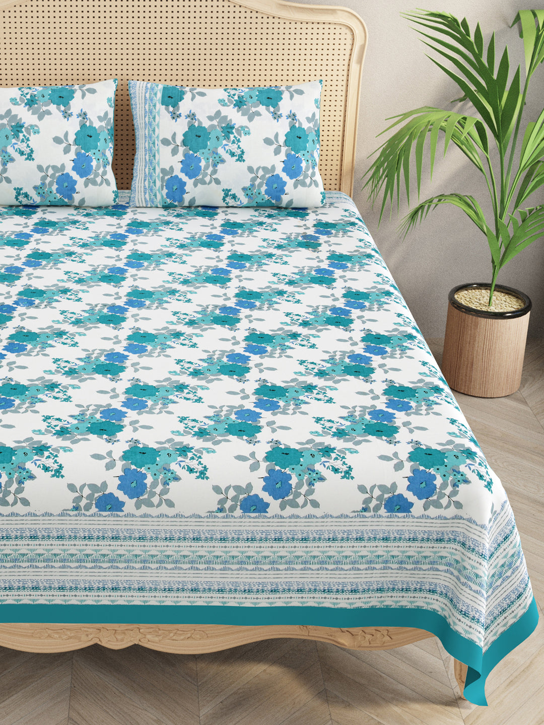 Double King Bedsheet with 2 Pillow Covers