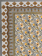 Double King Bedsheet with 2 Pillow Covers