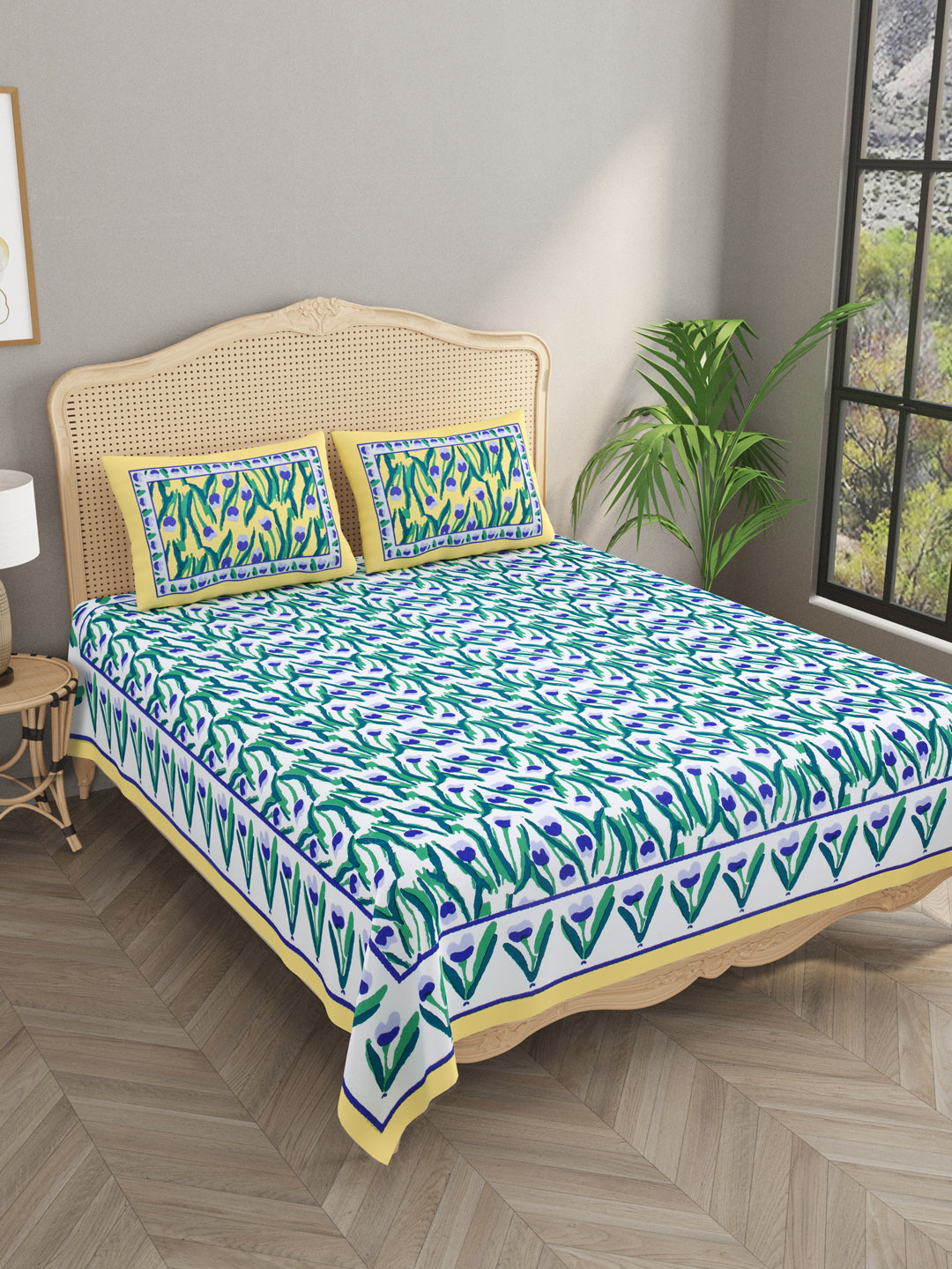 Floral Print Cotton Double King Bedsheet with 2 Pillow Covers