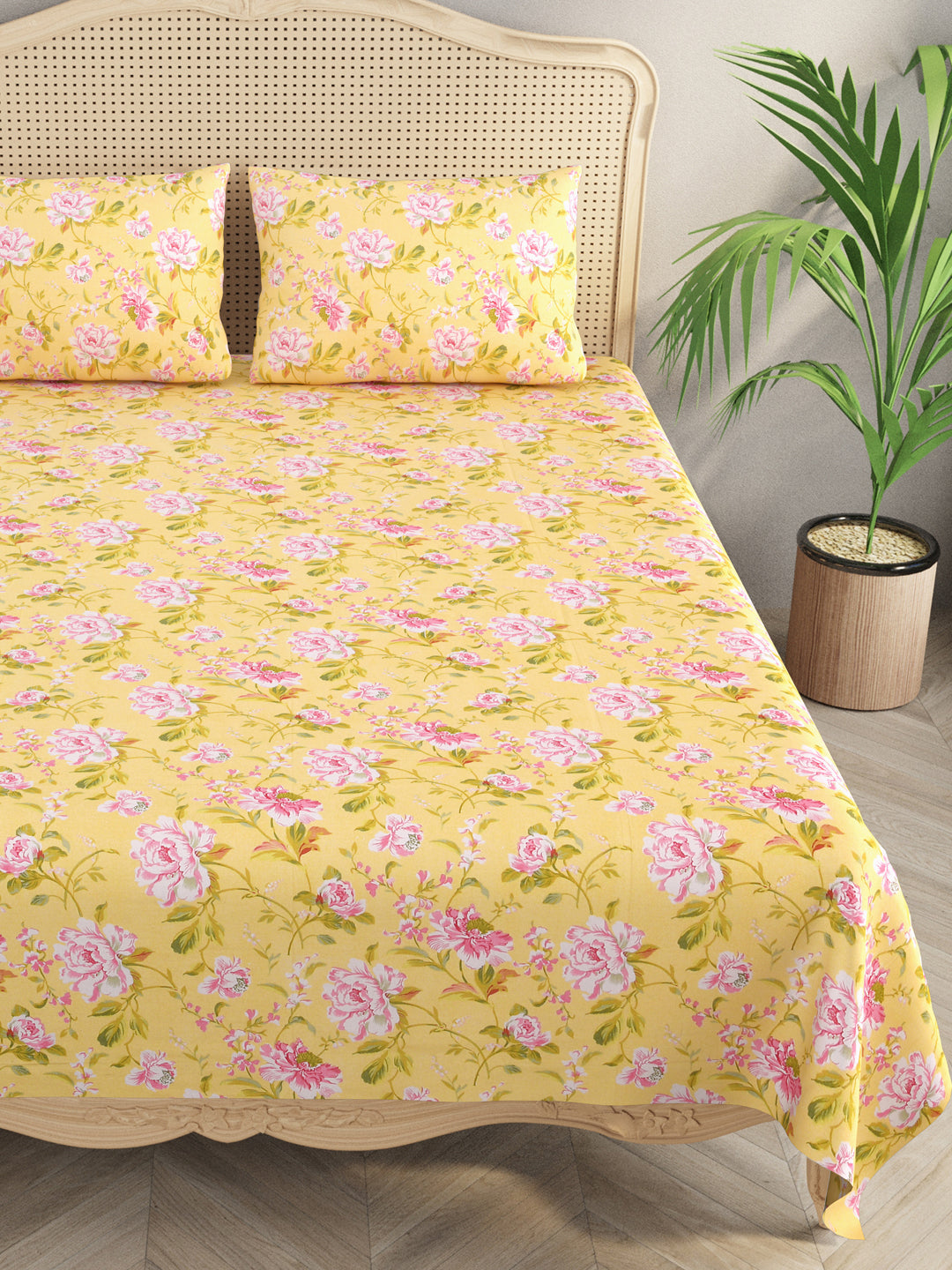 Floral Print Super King Cotton Bedsheet with 2 Pillow Covers