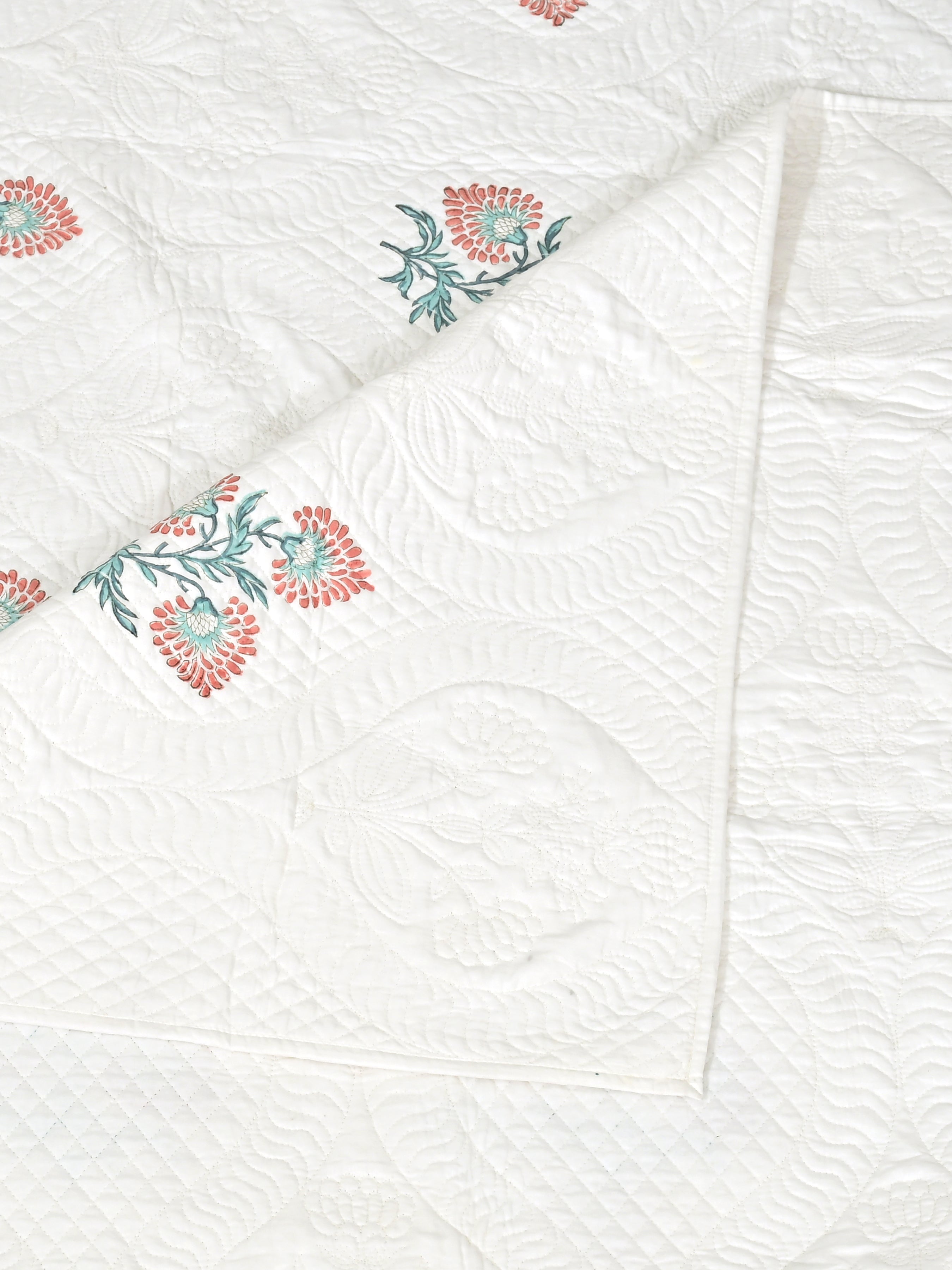 Quilted Floral Printed Reversible Bedcover with 2 Pillow Covers